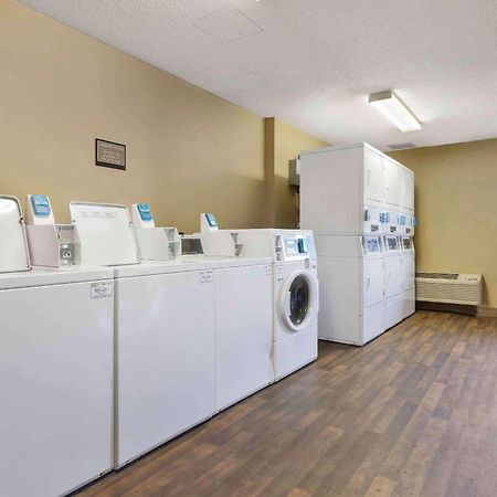 Extended Stay America Select Suites - Columbia - Ft Jackson Bagian luar foto