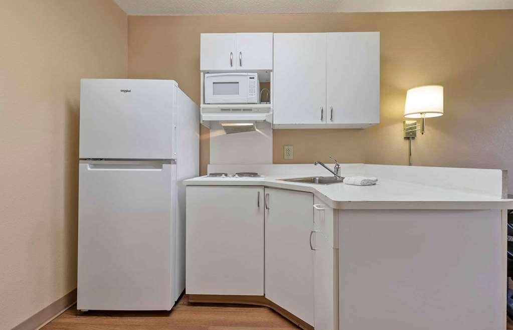 Extended Stay America Select Suites - Columbia - Ft Jackson Ruang foto