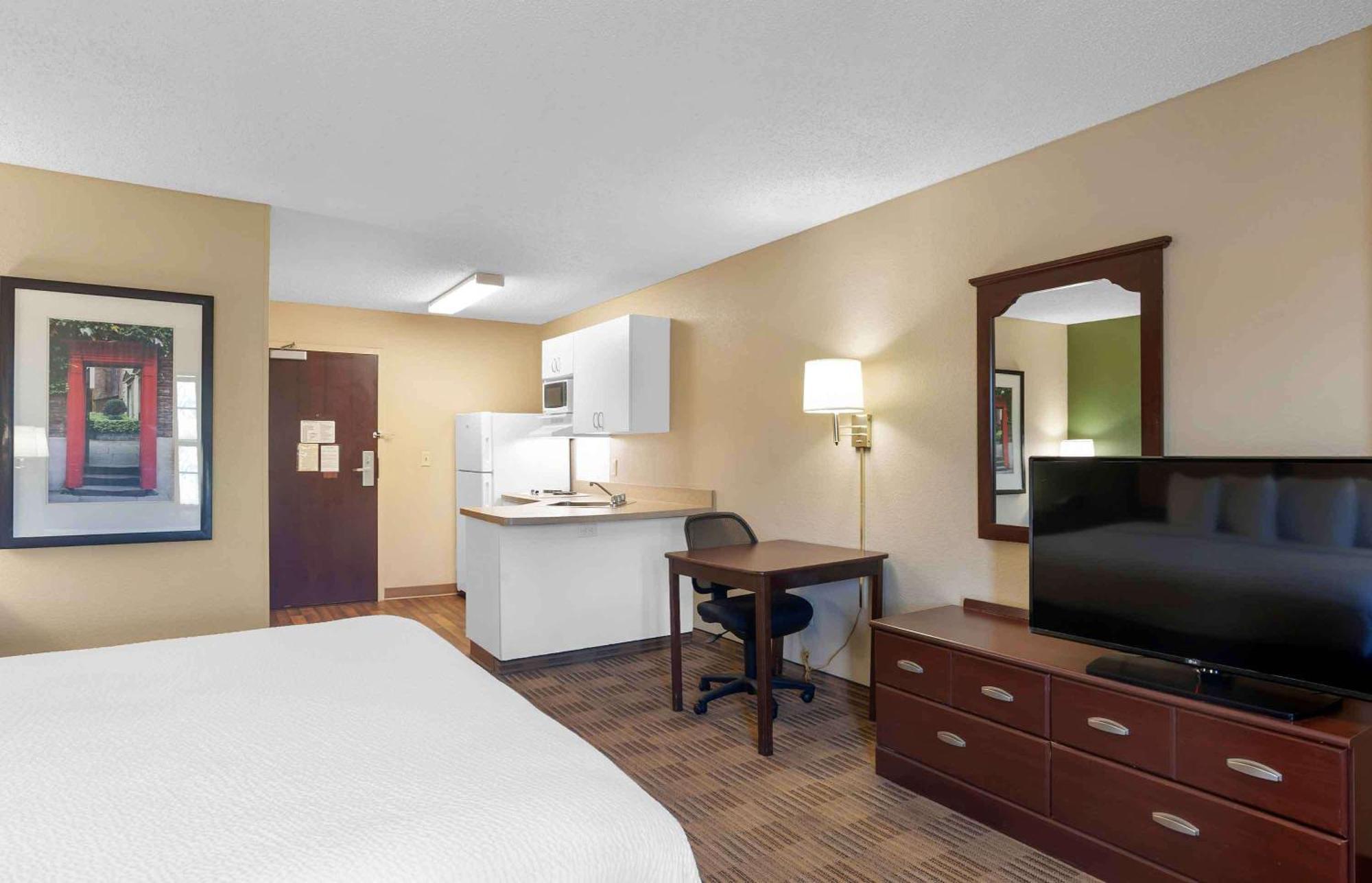Extended Stay America Select Suites - Columbia - Ft Jackson Bagian luar foto