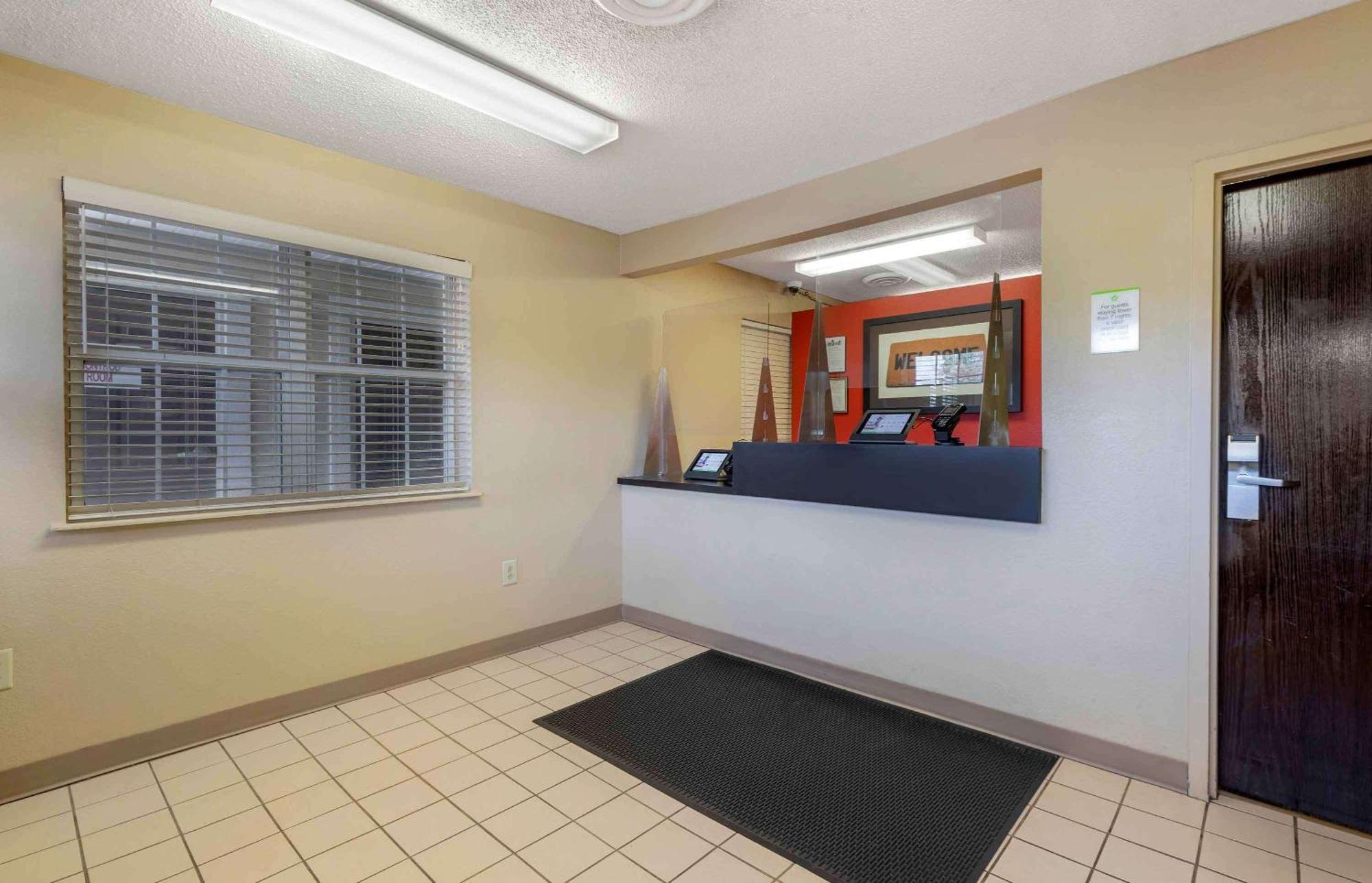 Extended Stay America Select Suites - Columbia - Ft Jackson Bagian luar foto